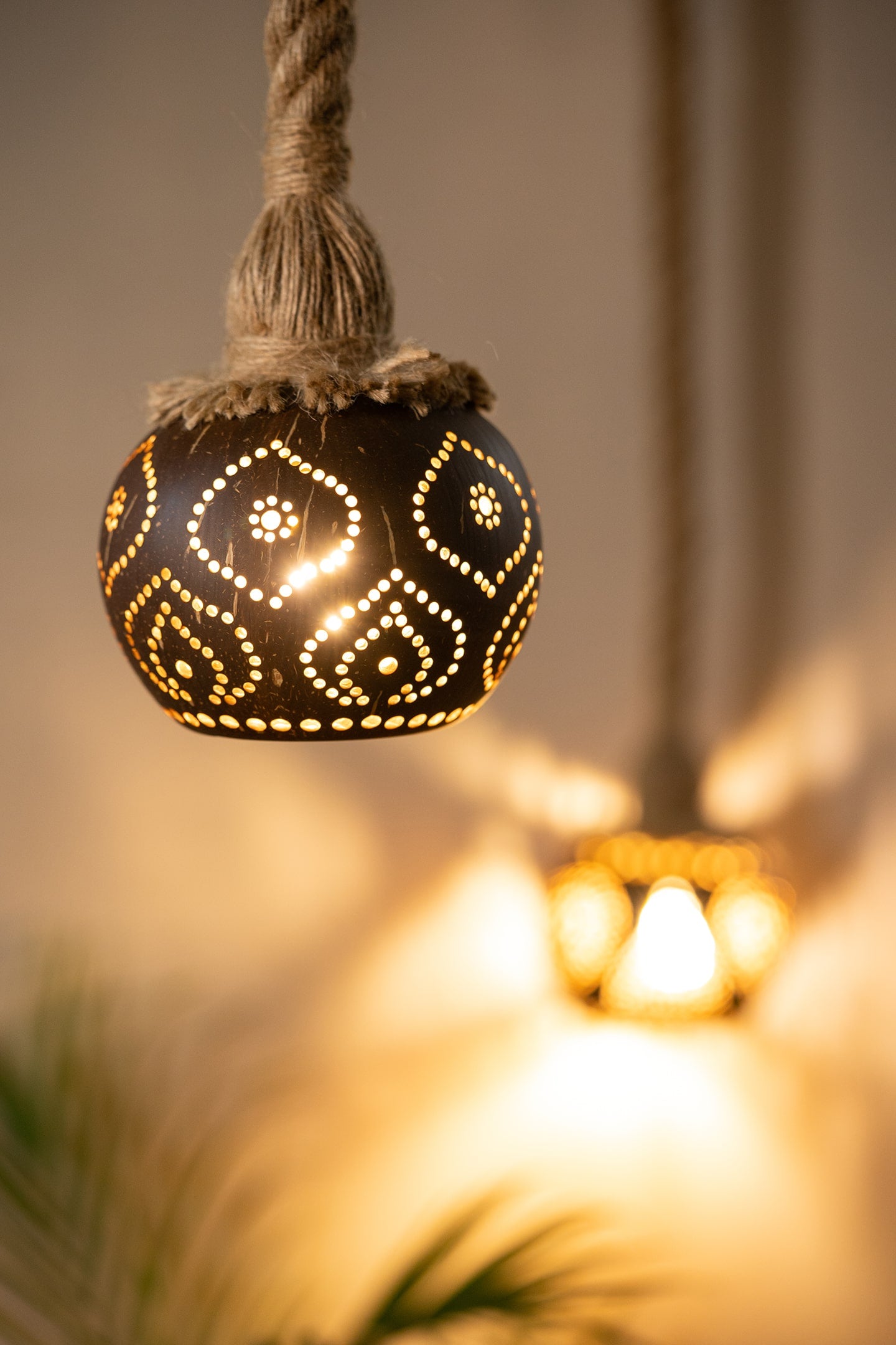 Vilakku Coconut Shell Lamp – Graamyam